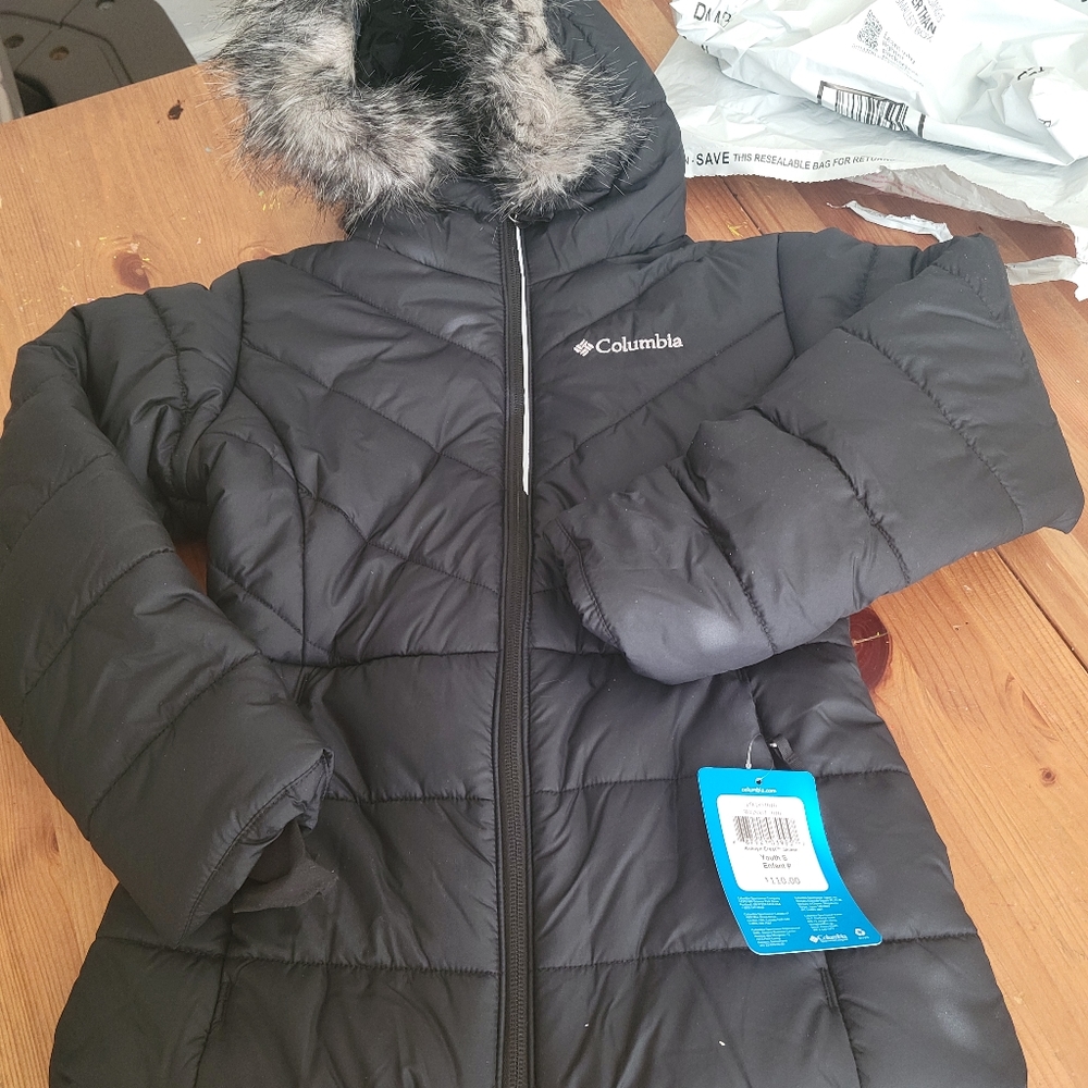 New with tags girls size 7/8 Columbia winter coat.